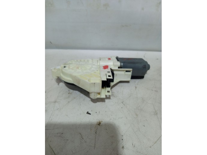 Motoras macara stanga spate Audi A5 2.0 TDI 8K0959802A 2007-2015