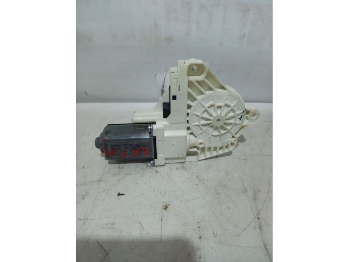 Motoras macara dreapta fata Audi A5 2.0 TDI  8T0959802A 2007-2015