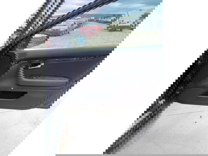 Tapiterie usa dreapta fata Audi A4 B7 2.0 BRE OEM 2004-2008