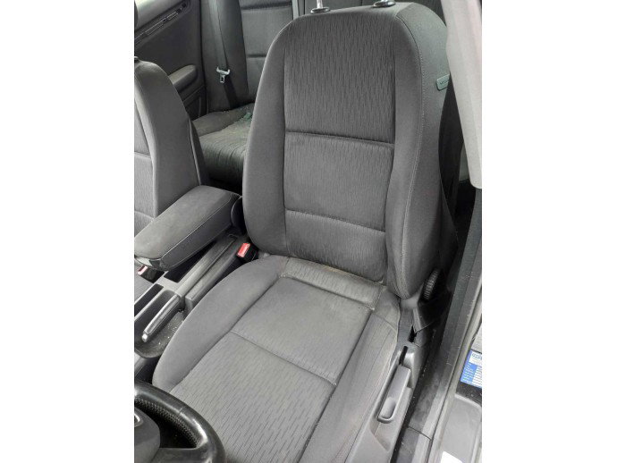 Scaun stanga fata Audi A4 B7 2.0 BRE OEM 2004-2008