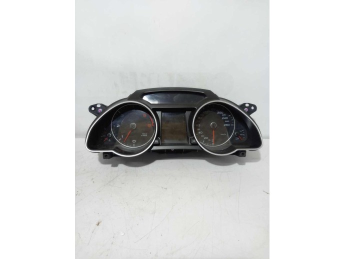 Ceasuri bord Audi A5 2.0 TDI  8T0920932 2007-2015 