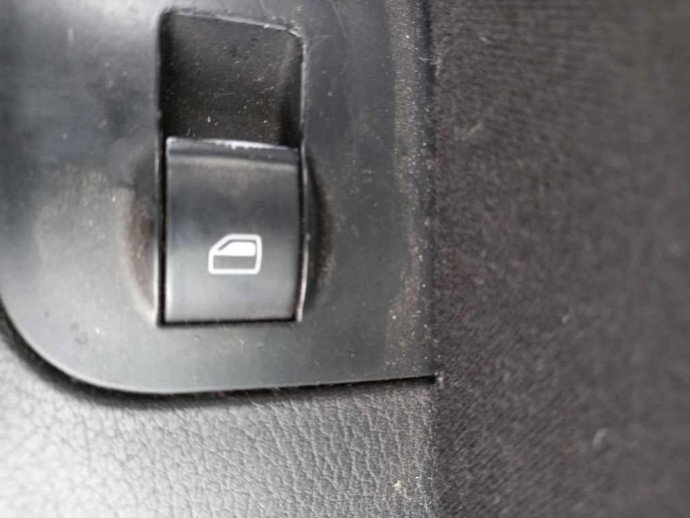 Buton geam electric dreapta fata Audi A4 B7 2.0 BRE OEM 2004-2008