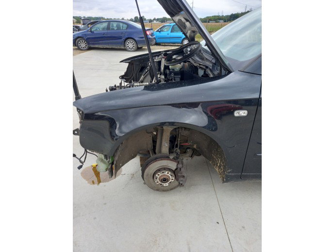 Aripa stanga fata Audi A4 B7 2.0 BRE OEM 2004-2008