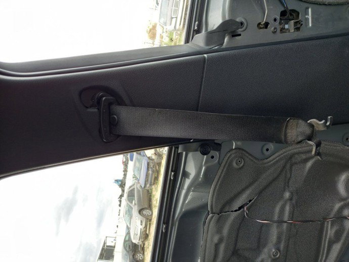 Centura stanga fata BMW X1 2.0 D OEM 2009-2015
