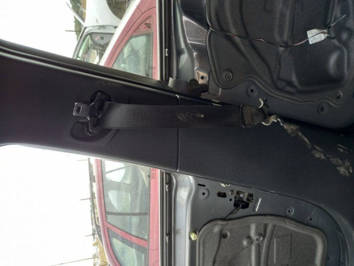 Centura dreapta fata BMW X1 2.0 D OEM 2009-2015