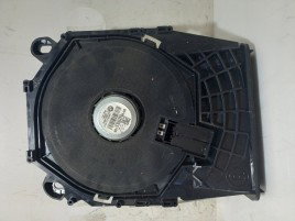 Subwoofer dreapta BMW X1  2.0 D 9204786-05 2009-2015
