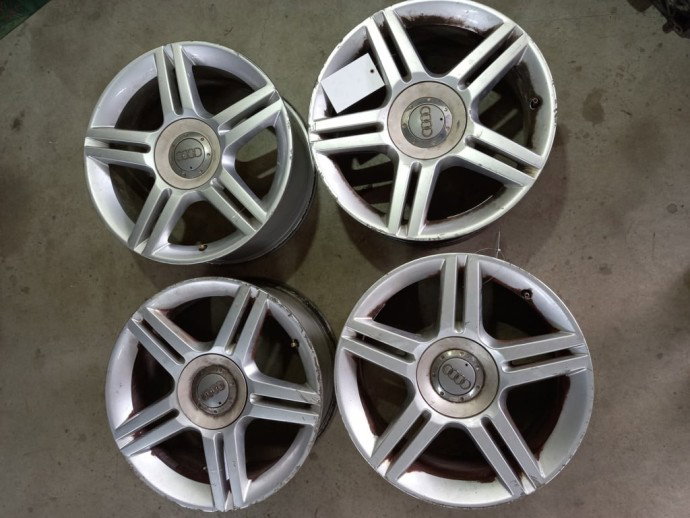 Jante Audi A4 B7 R17 7.5J ET45