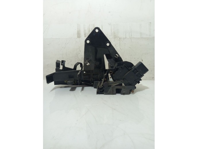 Broasca usa stanga fata BMW X1 2.0 D 3M5AR21813ER 2004-2012