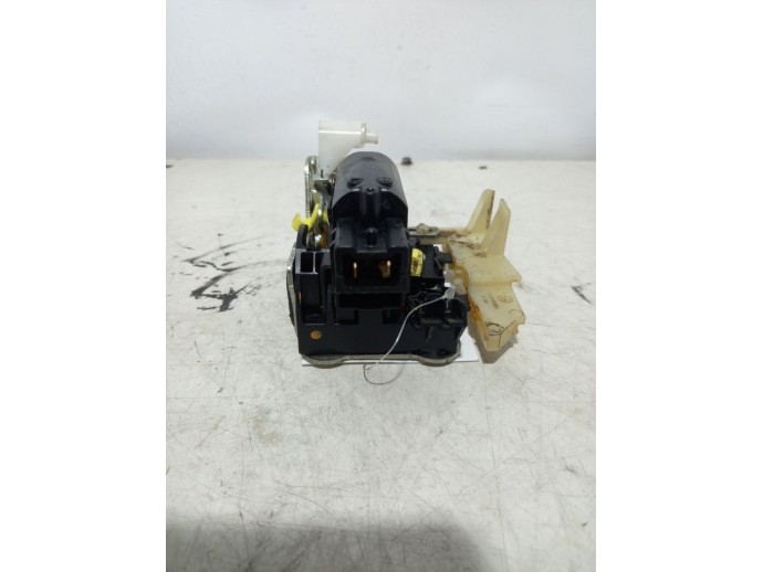 Broasca stanga fata Dacia Duster1.6 b  OEM 2010-2017  