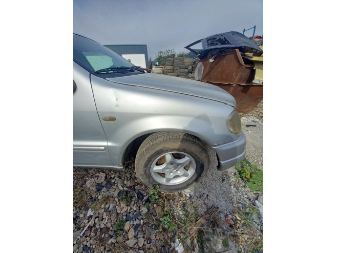 Aripa dreapta fata Mercedes ML W163 2.7 CDI OEM 1998-2005