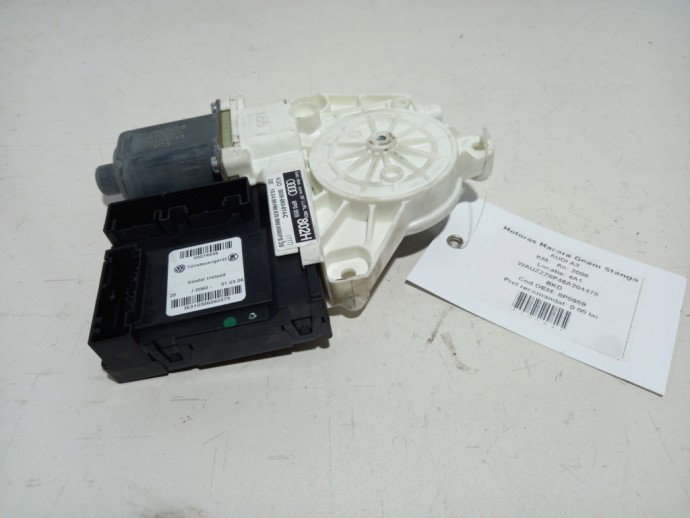 Motoras macara geam stanga  Audi A3 8P 1.9 TDI 8P0959 2008-2013
