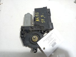 Motoras macara geam stanga fata  Audi A4 B6 2.0 TDI  8E2959801B 2000-2004 