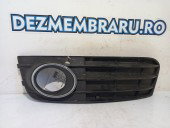 Grila proiector stanga Audi A4 B8 2.0 TDI OEM 2008-2015