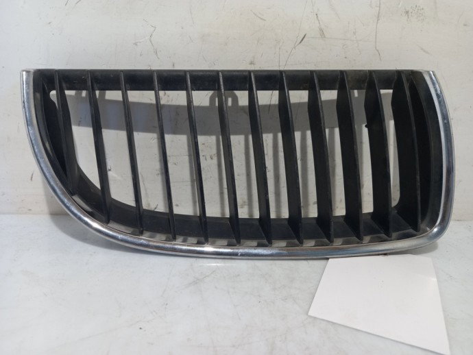 Grila bara fata dreapta BMW 320 E90 2.0 D OEM 2005-2011
