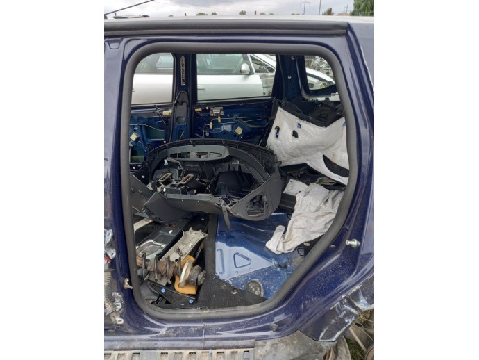 Cheder usa stanga spate Dacia Duster 1.6 H4M OEM 2010-201