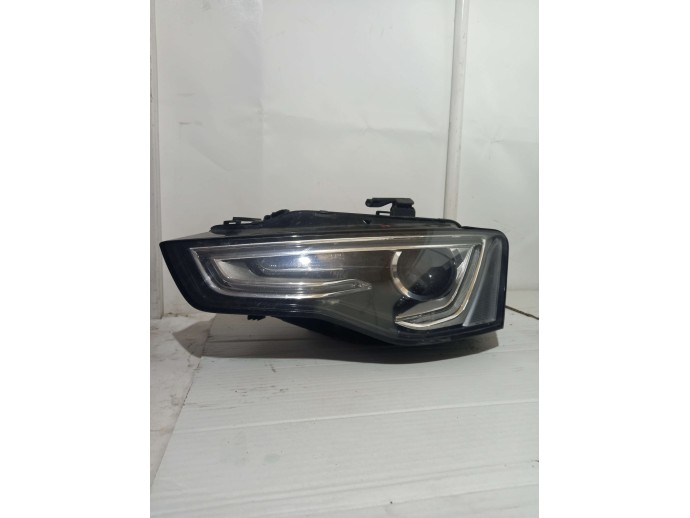 Far stanga europa Audi A5 2.0 TDI 8T0941005C 2007-2015