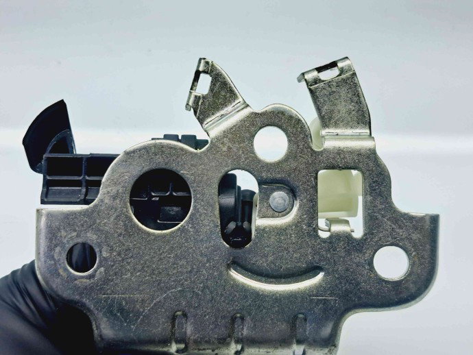 Broasca capota spate Audi A8 D4 (4H2, 4H8, 4HC, 4HL) [Fabr 2009-2018] 4H0827505