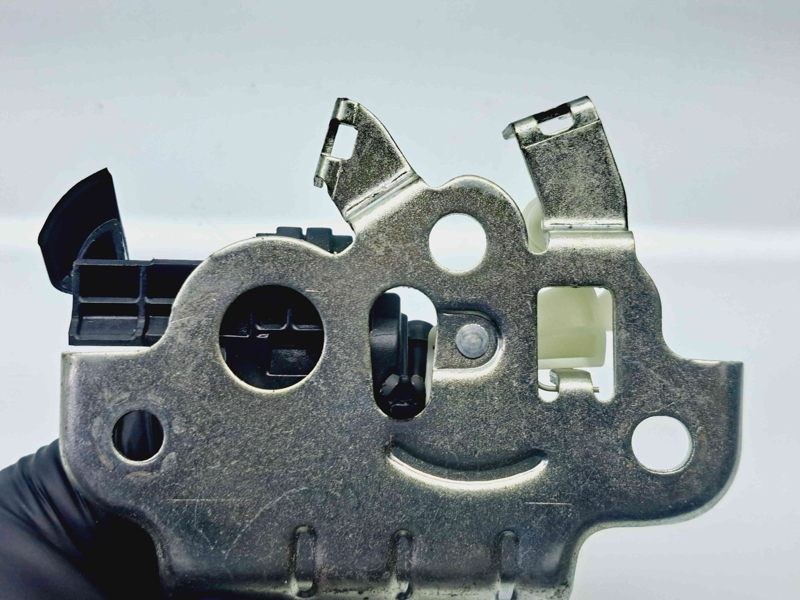 Broasca capota spate Audi A8 D4 (4H2, 4H8, 4HC, 4HL) [Fabr 2009-2018] 4H0827505 - imagine 3