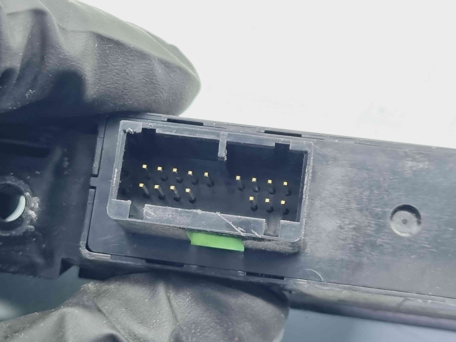 Butoane comenzi consola centrala LAND ROVER RANGE ROVER SPORT (L320) [Fabr 2005-2009] 8H32-13D734-AA - imagine 2