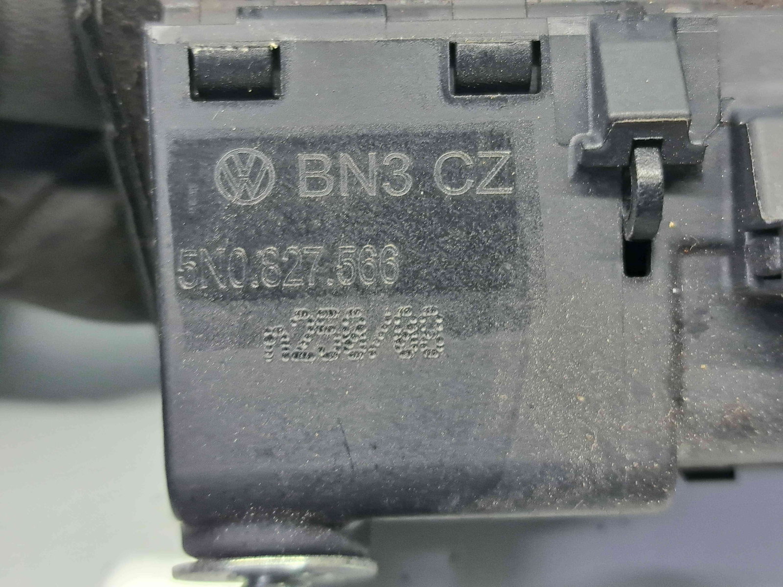 Buton deschidere portbagaj Volkswagen Passat B6 Variant (3C5) [Fabr 2005-2010] 5N0827566 - imagine 4