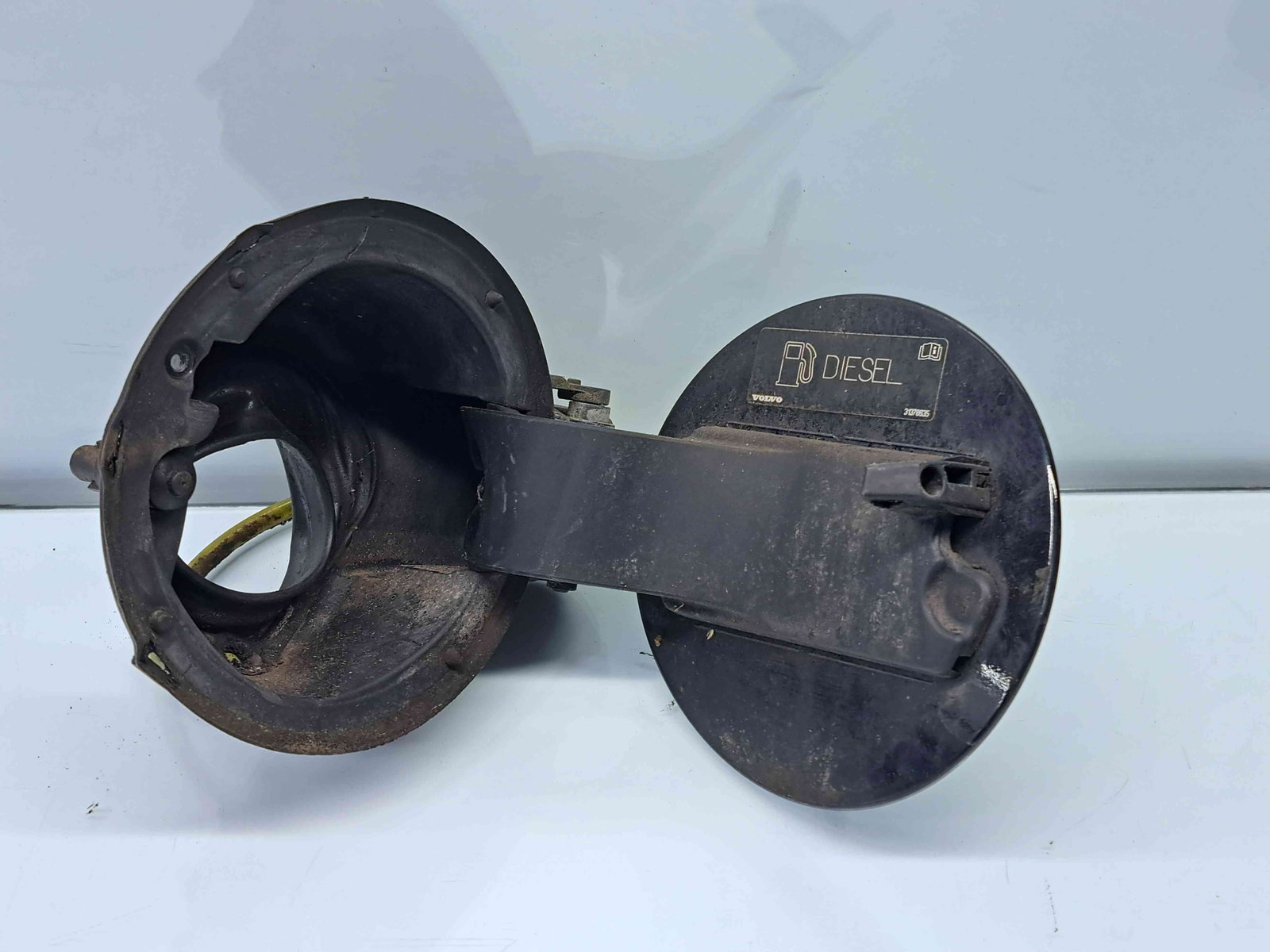 Capac rezervor Volvo V40 [Fabr 2013-2019] 45200 Black Sapphire - imagine 3