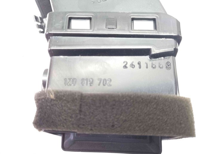 Grila aerisire dreapta Skoda Octavia 2 1.9 BKC 1Z0819702 2004-2013