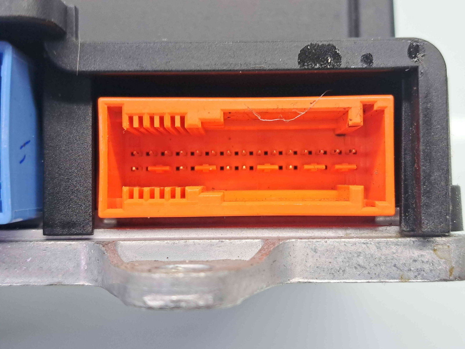 Calculator airbag Volvo C30 Coupe Facelift Rdesign [Fabr 2006-2013] 31295109 1.6 D4164T 80KW / 109CP 1.6 D4164T 80KW / 109CP - imagine 4