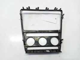 Ornament bord Skoda Octavia 2 1.9 BKC 1Z0858069A 2004-2013