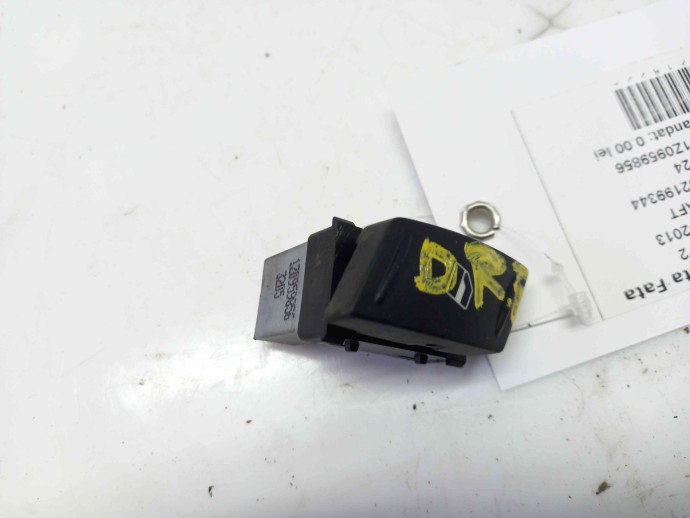 Buton geam dreapta fata Skoda Octavia 2 1.9 BKC 1Z0959856 2004-2013