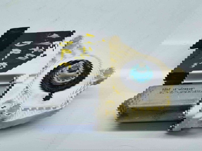 Motoras geam dreapta fata Volkswagen Passat B6 (3C2) [Fabr 2005-2010] 1K0959702P | 1K0959792L