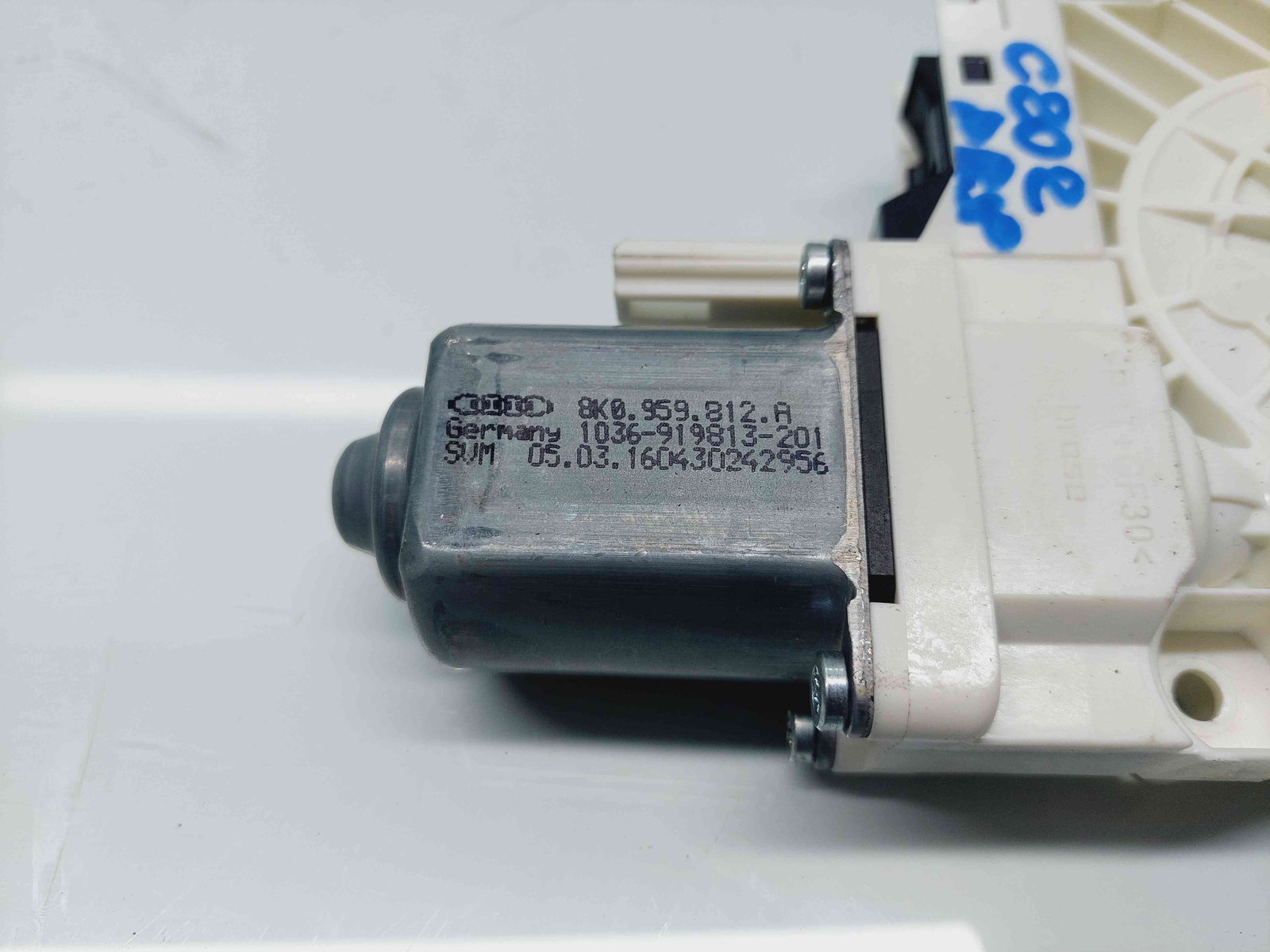 Motoras geam dreapta spate Audi A6 (4GC, C7) Facelift S-line [Fabr 2012-2017] 8K0959812A - imagine 4