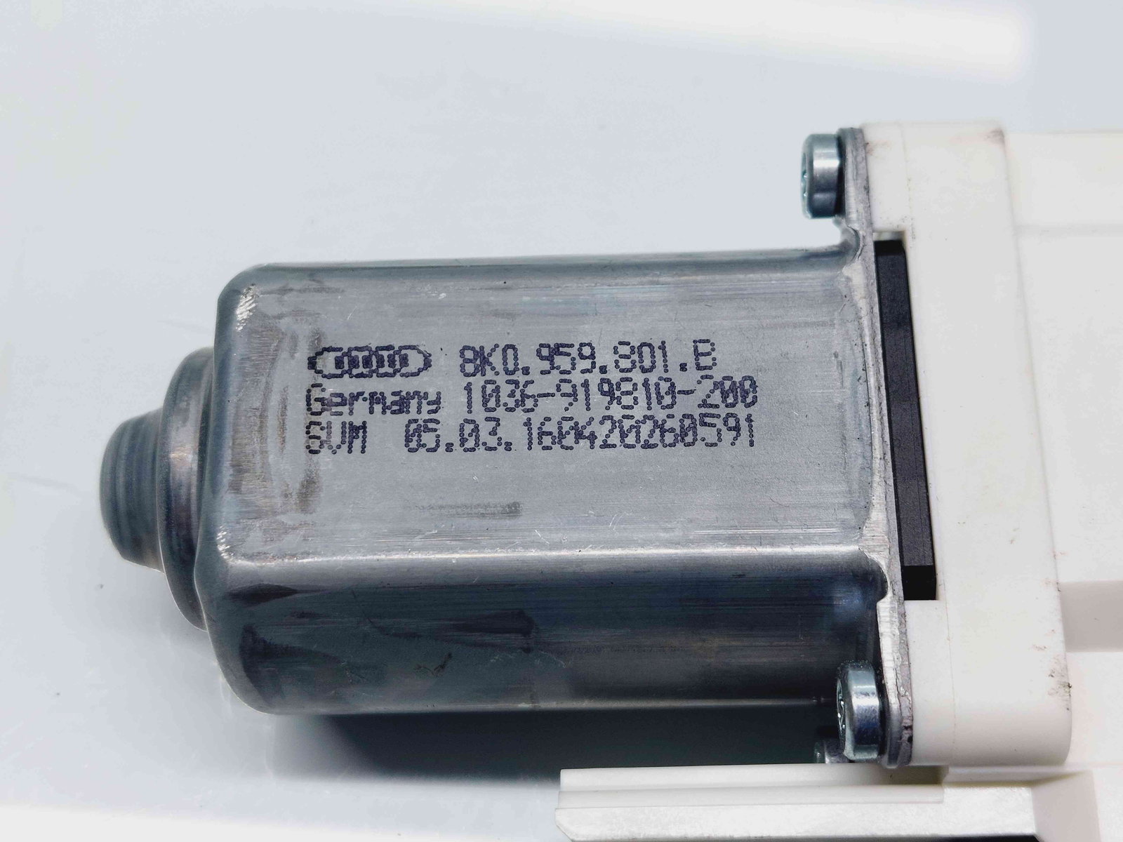 Motoras geam stanga fata Audi A6 (4GC, C7) Facelift S-line [Fabr 2012-2017] 8K0959801B - imagine 4