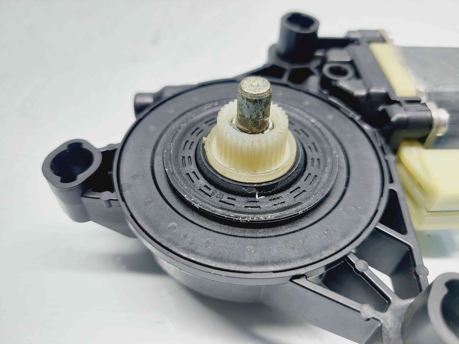 Motoras geam stanga fata Skoda Octavia 3 (5E3) [Fabr 2012-2020] 5Q0959801B - imagine 3