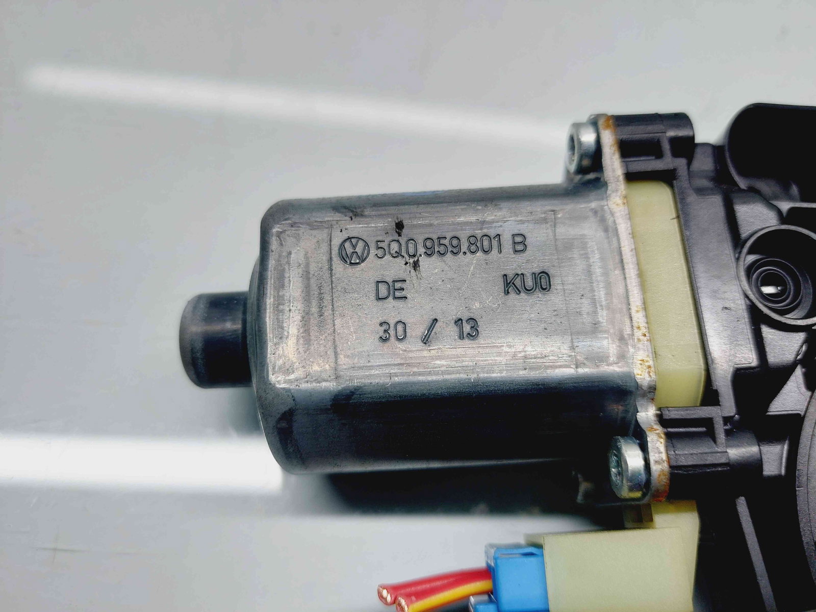 Motoras geam stanga fata Skoda Octavia 3 (5E3) [Fabr 2012-2020] 5Q0959801B - imagine 4