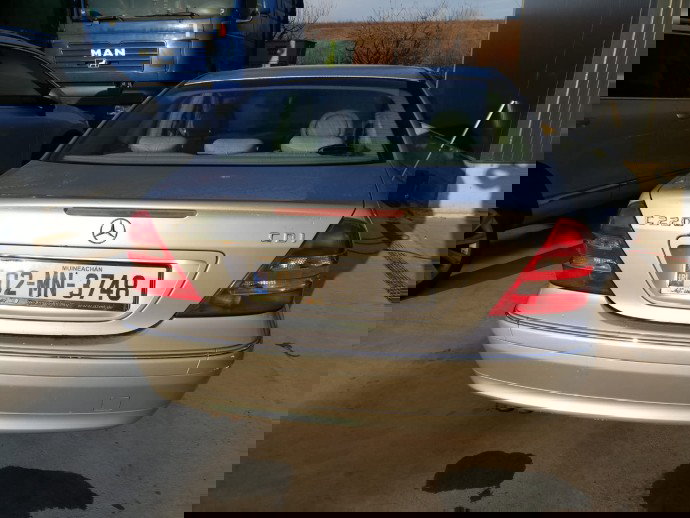 Dezmembrari Mercedes C220