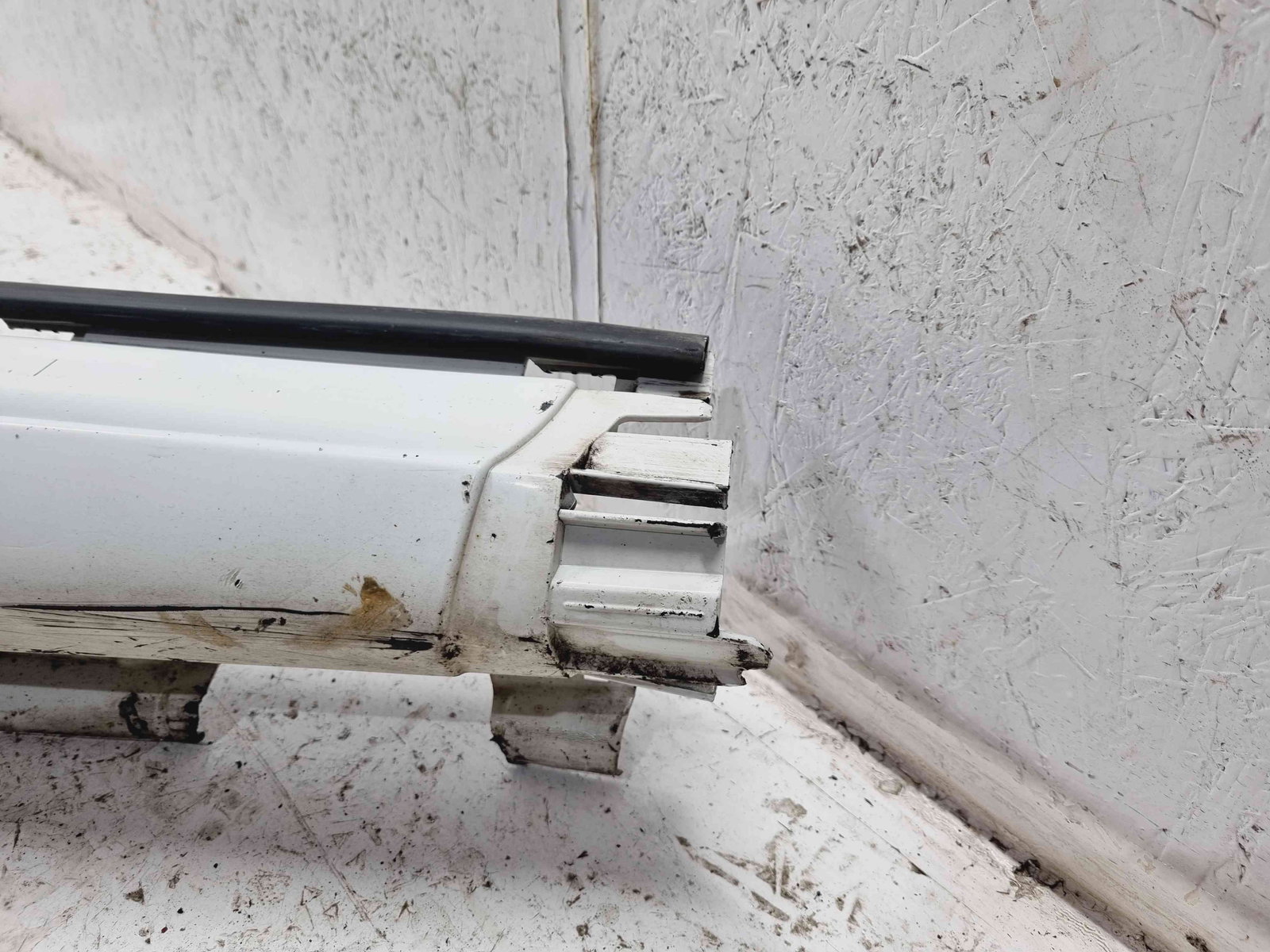 Prag lateral dreapta Volvo C30 Coupe Facelift Rdesign [Fabr 2006-2013] 30779139 n 61400 Ice Whit - imagine 4