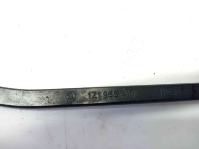 Brat stergator parbriz dreapta Skoda Octavia 2 1.9 BKC OEM 2004-2013