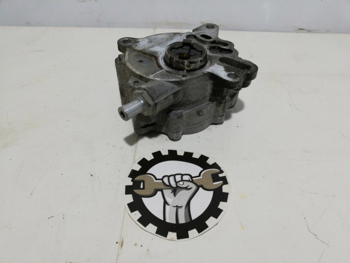 Pompa vacuum Audi A4 B7 2.0 bre 03g145209 2004-2008