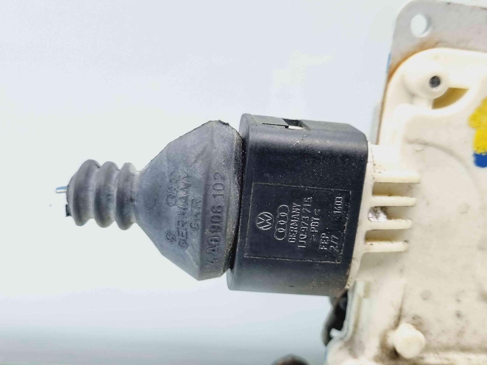 Broasca usa stanga fata Audi A4 Avant (8ED, B7) [Fabr 2004-2008] 8E1837015FA - imagine 4