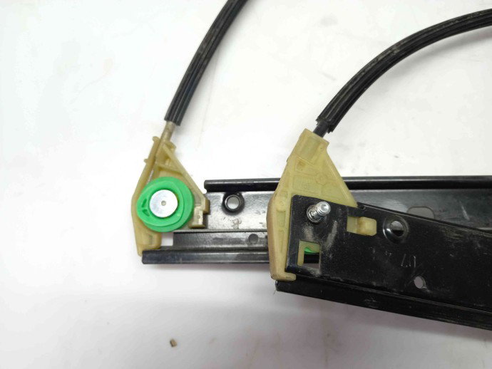 Macara geam dreapta fata Audi A4 B8 2.0 tdi OEM 2008-2015