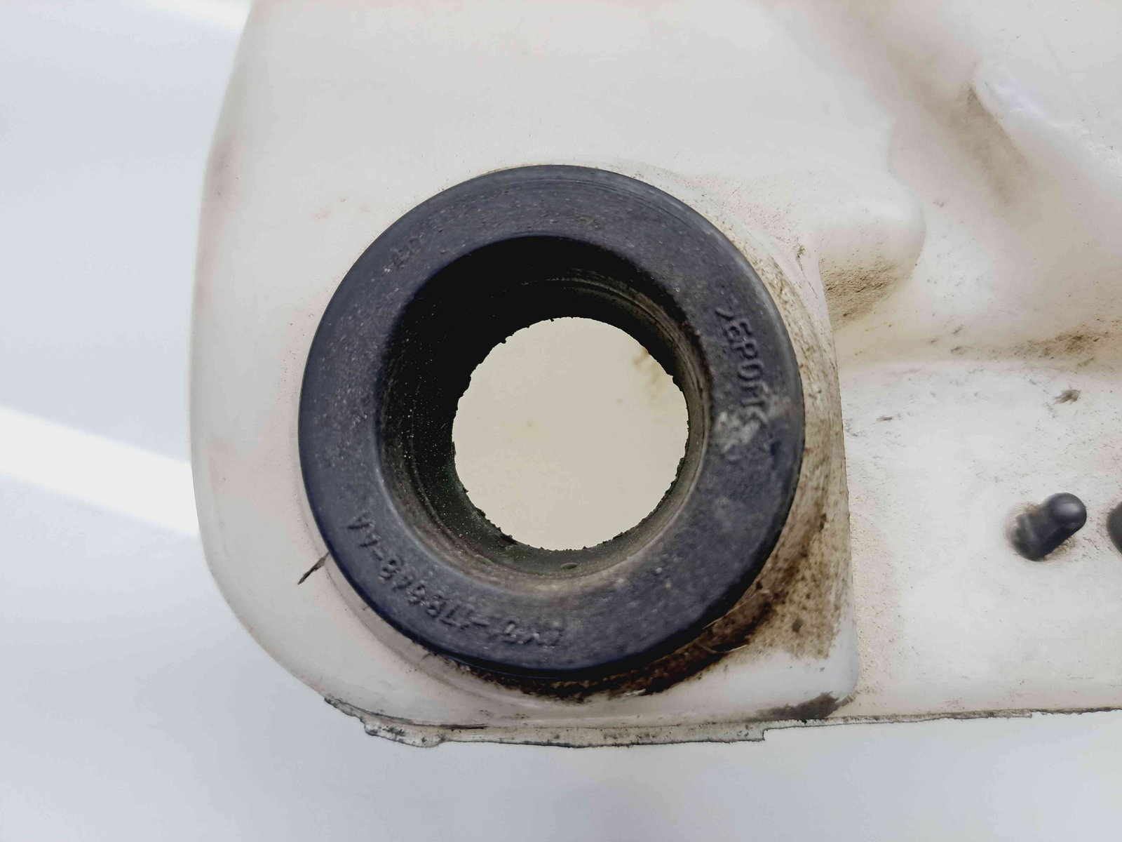 Vas lichid parbriz Ford Kuga I [Fabr 2008-2012] 3M51-13K163-AC - imagine 3