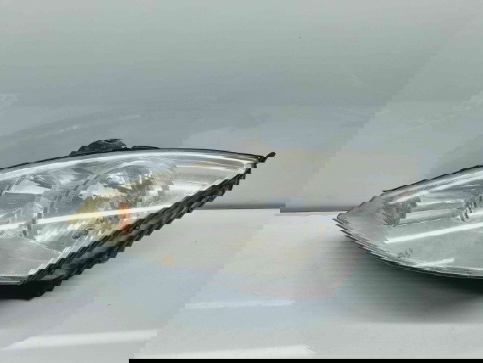   Far stanga Ford Focus 1 [Fabr 1998-2005] 2M51-13W030-BG