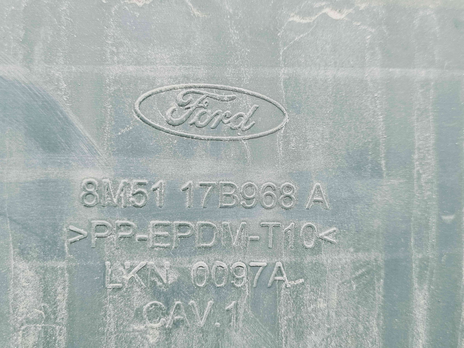 Grila bara fata Ford Focus 1 [Fabr 1998-2005] 8M51-17B968-A - imagine 3