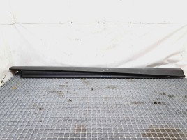 Prag lateral dreapta Mercedes Clasa C (W204) [Fabr 2007-2014] 197 OBSIDIANSCHWARZ