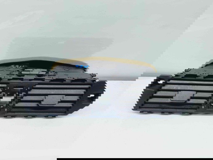   Grila aerisire centrala Bmw 5 (E60) [Fabr 2004-2010] 9112206