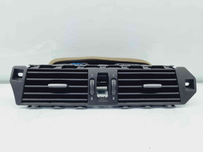   Grila aerisire centrala Bmw 5 (E60) [Fabr 2004-2010] 9112206