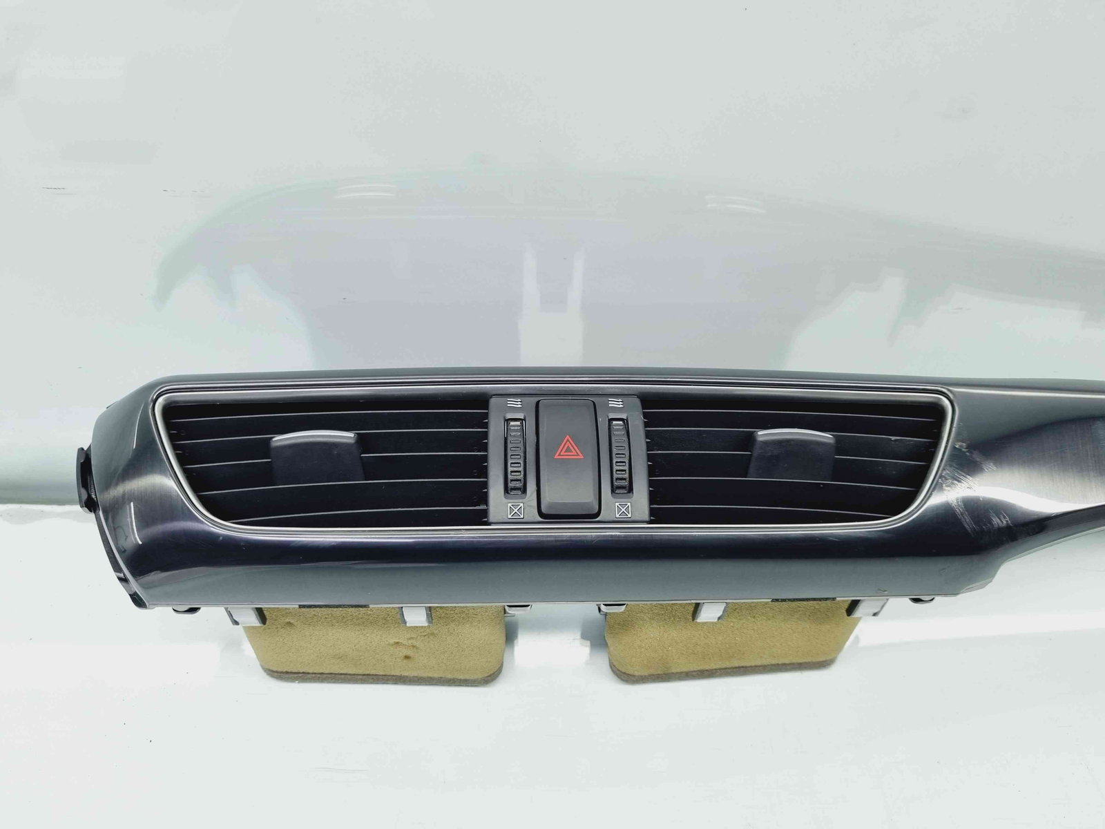 Grila aerisire centrala MAZDA 6 (GJ1) [Fabr 2014-2021] GHP9-GM910 - imagine 2