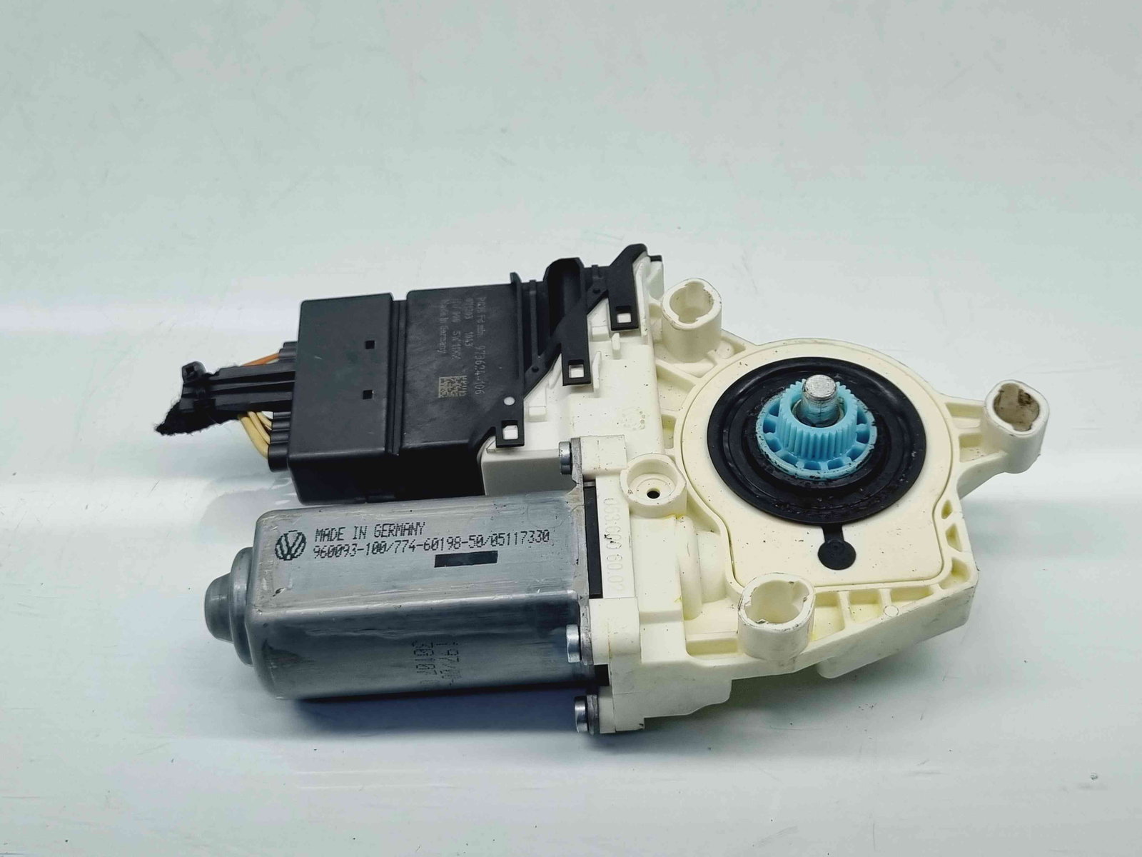 Motoras geam stanga spate Volkswagen Jetta 3 (1K2) [Fabr 2005-2010] 1K5839401G