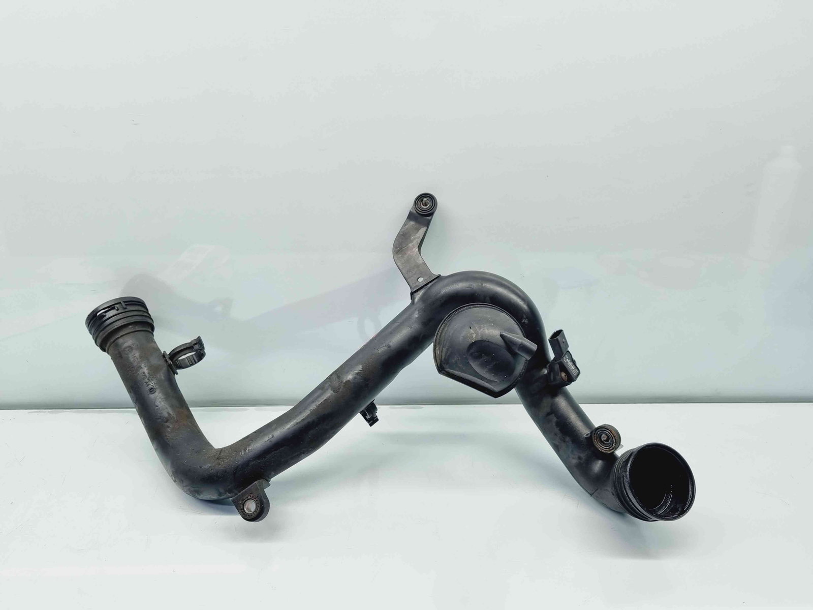 Tub intercooler Volkswagen Jetta 3 (1K2) [Fabr 2005-2010] 1K0145762CR 1.9 TDI BXE77KW / 105CP 1.9 TDI BXE 77KW / 105CP