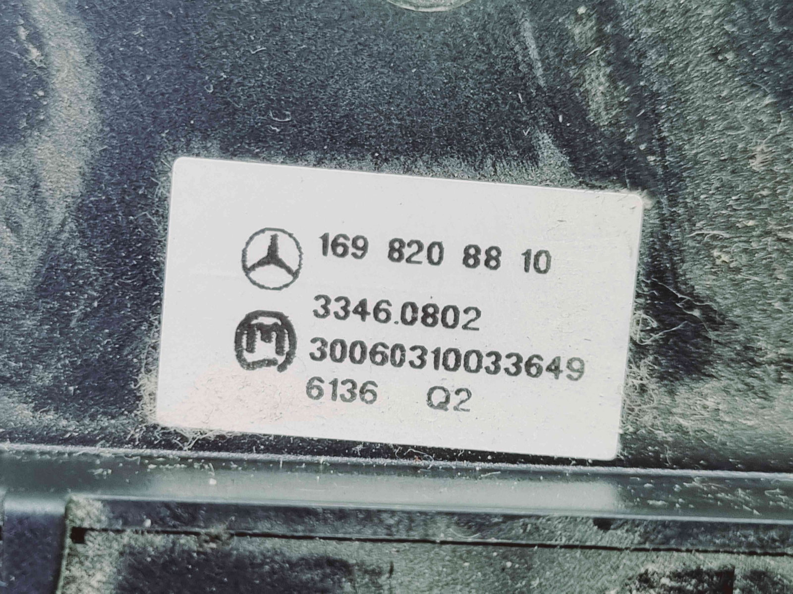 Butoane comenzi consola centrala Mercedes Clasa B (W245) [Fabr 2005-2011] 1698208810 - imagine 3